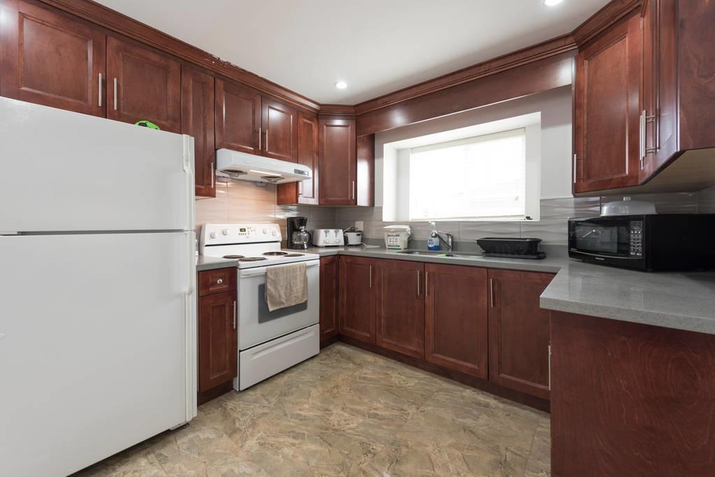 Great Place To Stay Vancouver Bagian luar foto